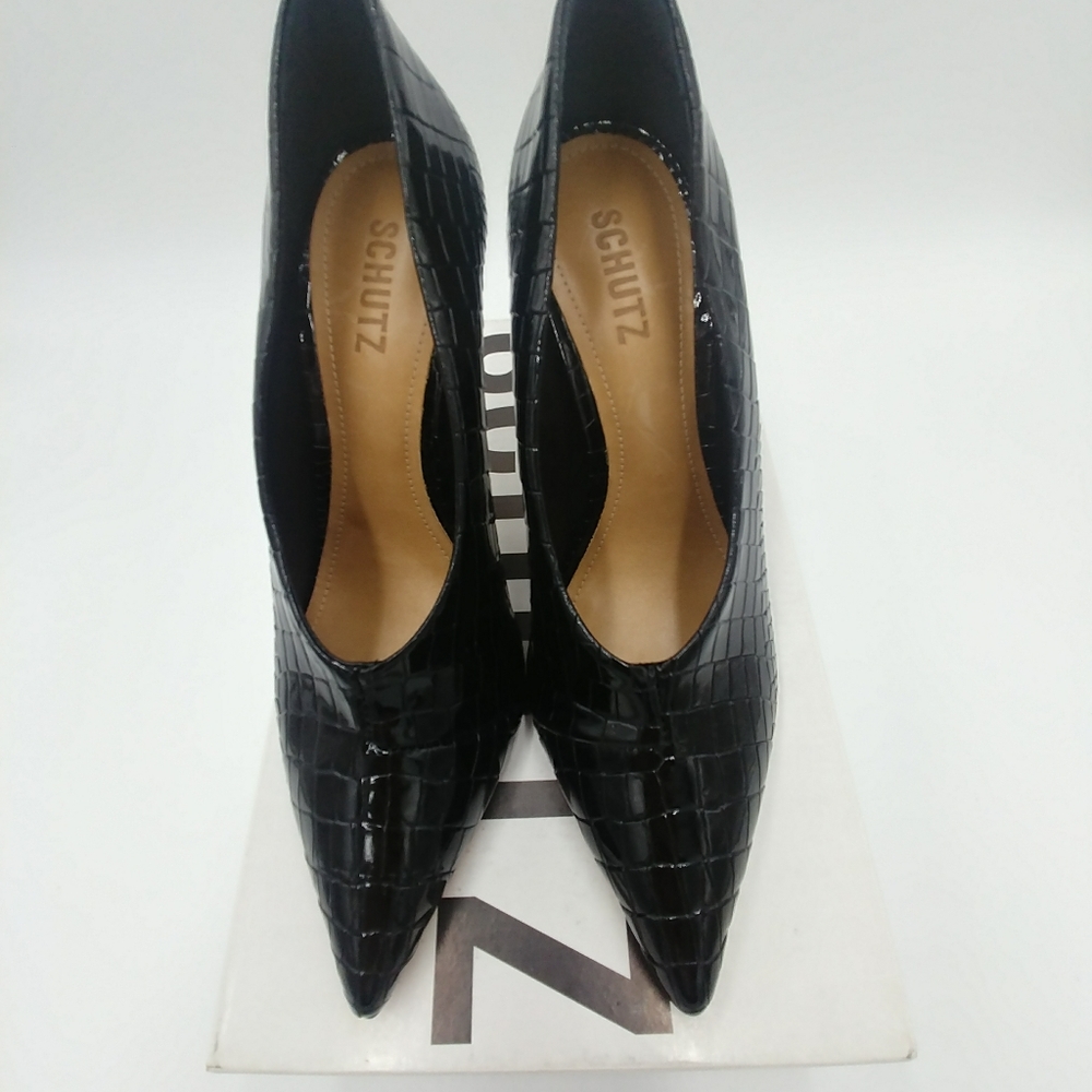 Women's Schutz Gleide Black Croc-Embossed Patent Leather Pump  size 9 M